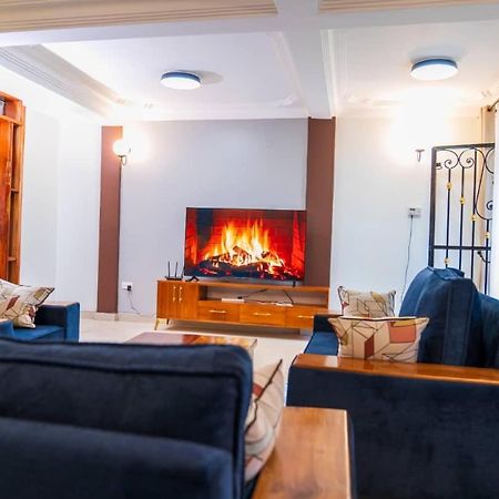 Apartament Elena & Kimberly Gulu Zewnętrze zdjęcie
