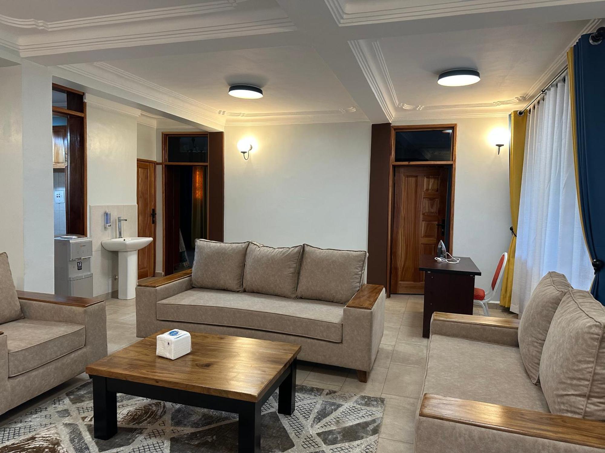 Apartament Elena & Kimberly Gulu Zewnętrze zdjęcie