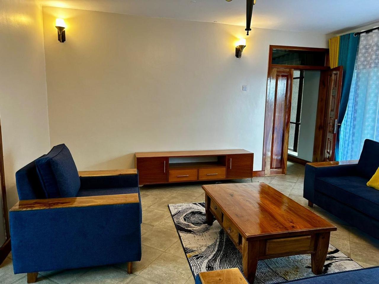 Apartament Elena & Kimberly Gulu Zewnętrze zdjęcie