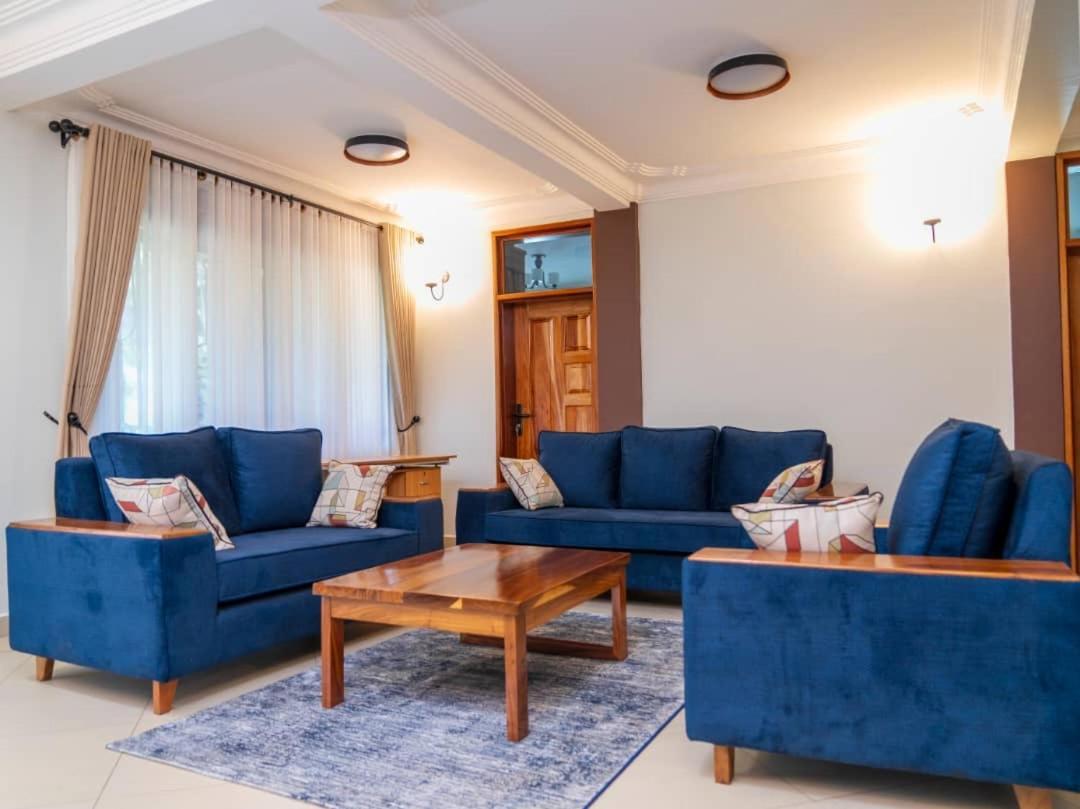 Apartament Elena & Kimberly Gulu Zewnętrze zdjęcie